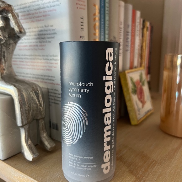 Dermalogica Neurotouch Symmetry Serum in Black and White - Picture 1 of 3